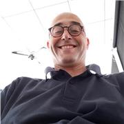 naci en francia estudie en el lycee français alicante baccalaureat plus certificat escuela de idiomas Elche plus experience ministere de l´interieur traducteur plus directeur boutique Camper Asistant directeur Meridien Montparnasse ecetera voir curriculum